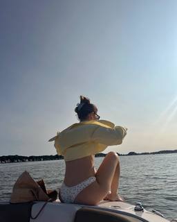 Lauren Gores feet photo 12