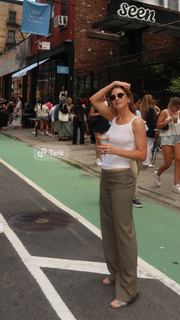 Lauren Gores feet photo 9