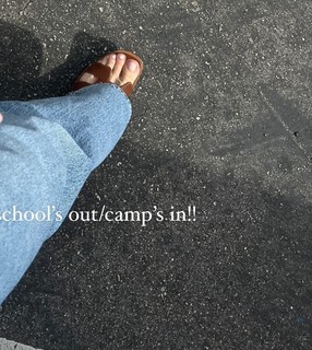 Lauren Gores feet photo 5