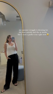 Lauren Gores feet photo 3