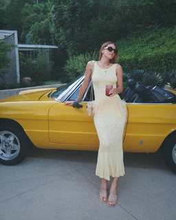 Lauren Gores feet photo 1