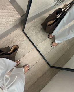 Lauren Gores feet photo 12