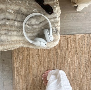 Lauren Gores feet photo 6