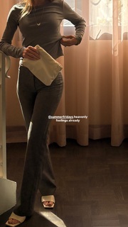 Lauren Gores feet photo 4