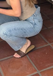 Lauren Gores feet photo 3