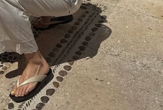 Lauren Gores feet photo 1