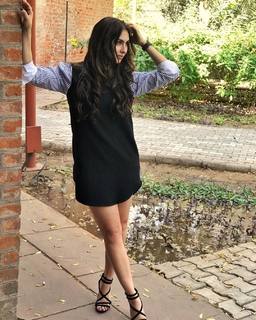 Lauren Gottlieb feet photo 13