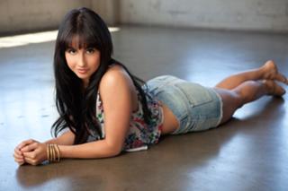 Lauren Gottlieb feet photo 16