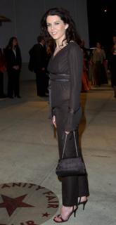 Lauren Graham feet photo thumbnail