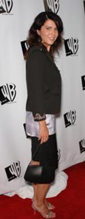 Lauren Graham feet photo thumbnail