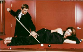 Lauren Graham feet photo thumbnail