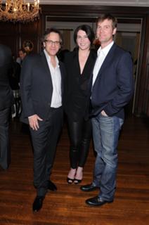 Lauren Graham feet photo thumbnail