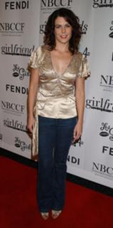 Lauren Graham feet photo thumbnail
