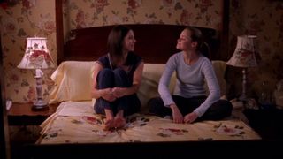 Lauren Graham feet photo thumbnail