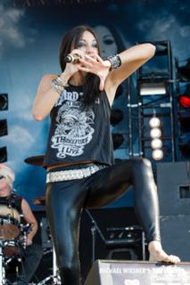 Lauren Harris feet photo 12