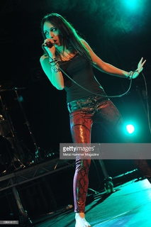 Lauren Harris feet photo 9