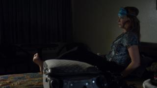 Lauren Holly feet photo thumbnail