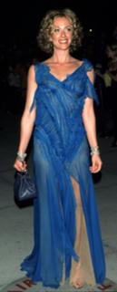 Lauren Holly feet photo thumbnail