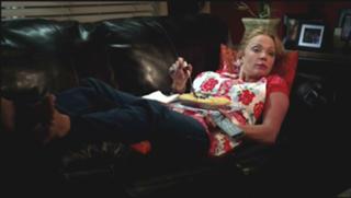 Lauren Holly feet photo thumbnail