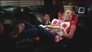 Lauren Holly feet photo thumbnail