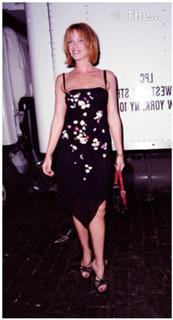 Lauren Holly feet photo thumbnail