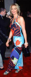 Lauren Holly feet photo thumbnail