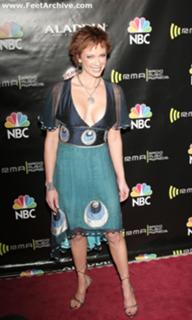 Lauren Holly feet photo thumbnail