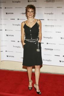 Lauren Holly feet photo thumbnail