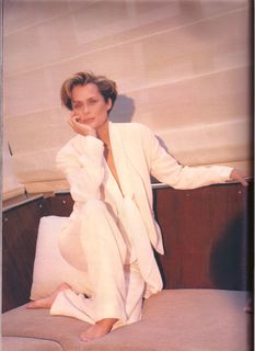 Lauren Hutton feet photo 9