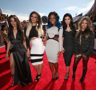 Lauren Jauregui feet photo thumbnail