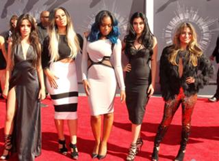 Lauren Jauregui feet photo thumbnail