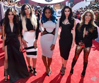 Lauren Jauregui feet photo thumbnail