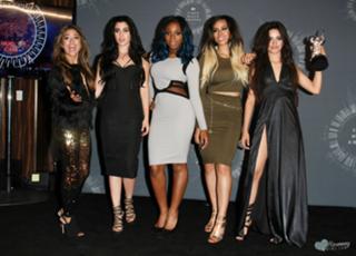 Lauren Jauregui feet photo thumbnail