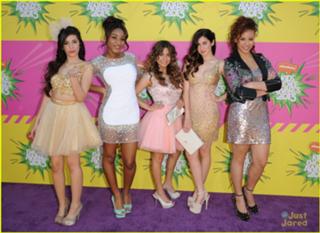 Lauren Jauregui feet photo thumbnail