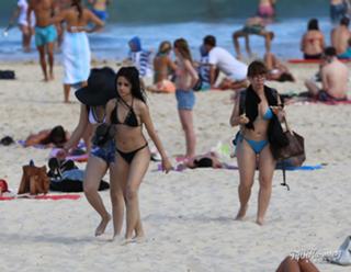 Lauren Jauregui feet photo thumbnail