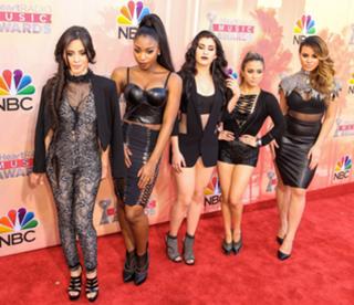 Lauren Jauregui feet photo thumbnail