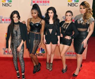 Lauren Jauregui feet photo thumbnail