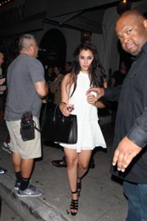 Lauren Jauregui feet photo thumbnail