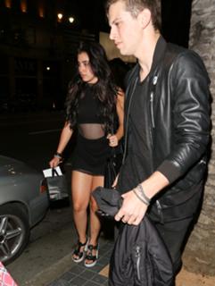 Lauren Jauregui feet photo thumbnail