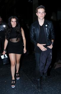 Lauren Jauregui feet photo thumbnail