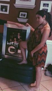 Lauren Jauregui feet photo thumbnail