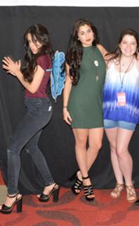 Lauren Jauregui feet photo thumbnail