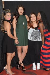 Lauren Jauregui feet photo thumbnail