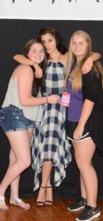 Lauren Jauregui feet photo thumbnail