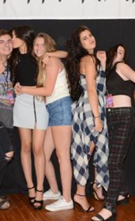 Lauren Jauregui feet photo thumbnail