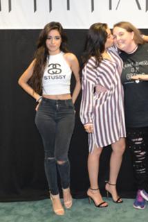Lauren Jauregui feet photo thumbnail