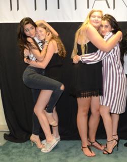 Lauren Jauregui feet photo thumbnail