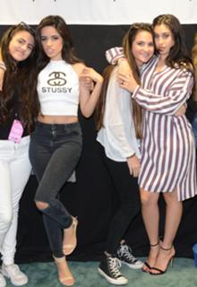 Lauren Jauregui feet photo thumbnail