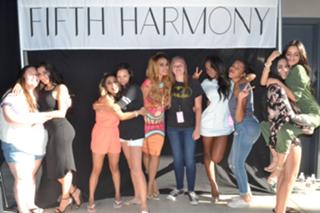 Lauren Jauregui feet photo thumbnail