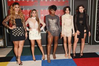 Lauren Jauregui feet photo thumbnail